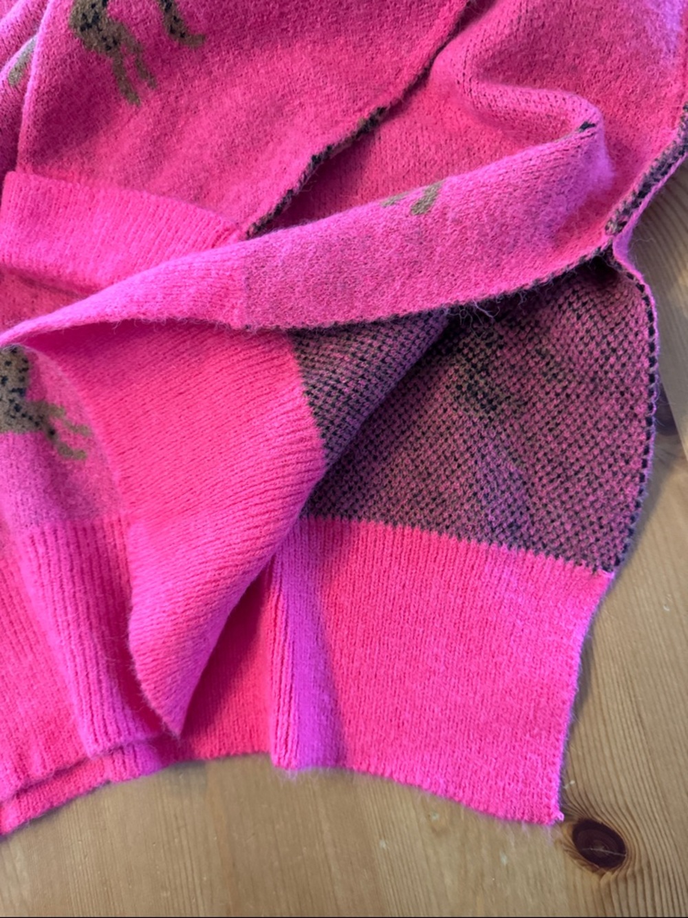 NWT! Easel Gorgeous Pink Sweater with Running Cheetah Motif Plus 1X, 3X - Picture 5 of 12